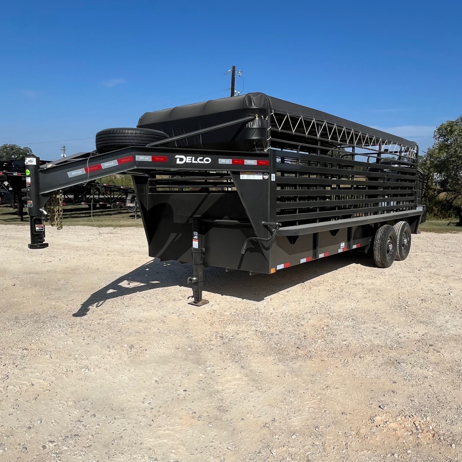 2025DelcoB820037030 Hallettsville, TX Trailer Dealership