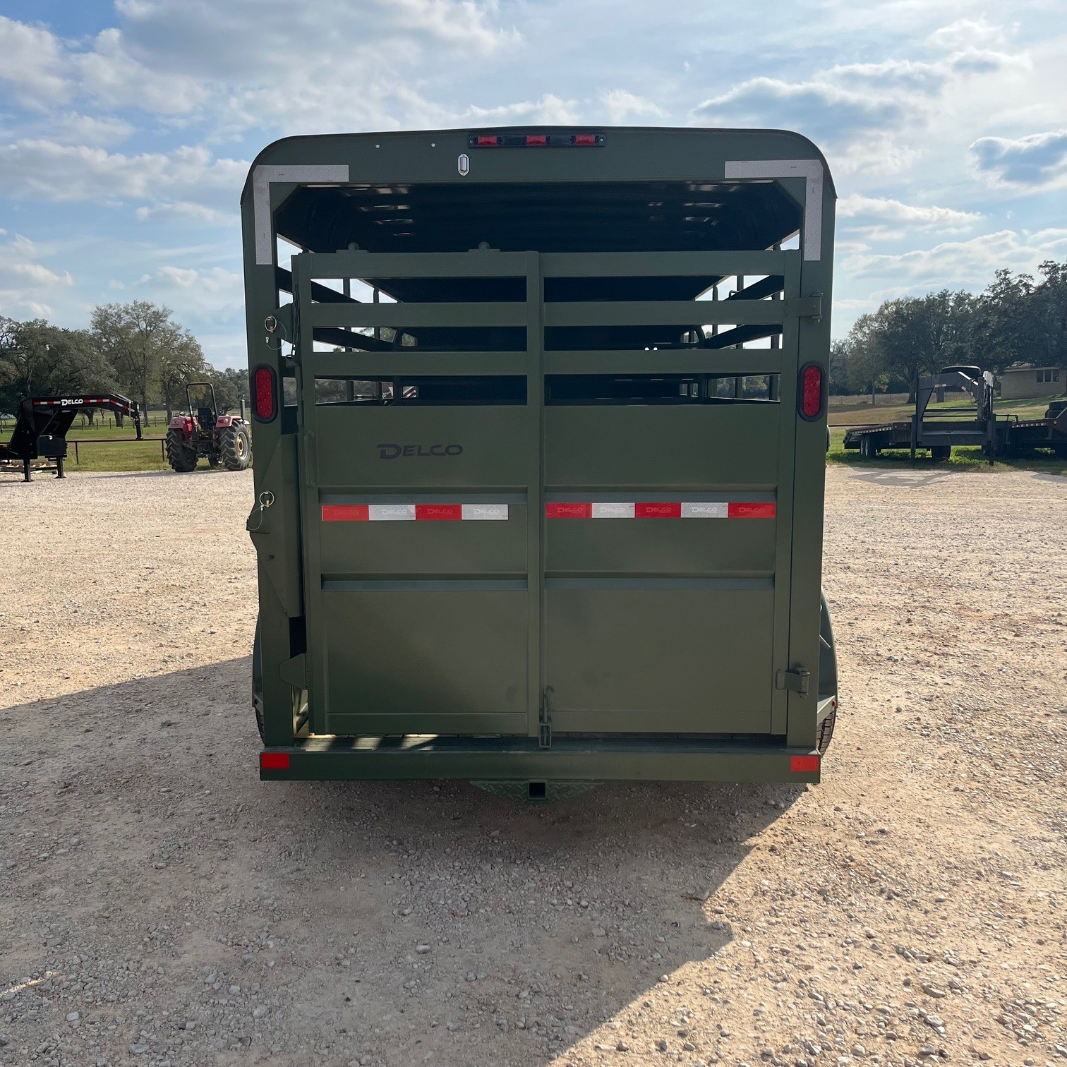 2027 Delco S616 Cattle Trailer